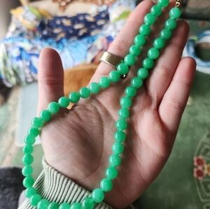 14k Gold Clasp 15/16" Green Jade beaded necklace